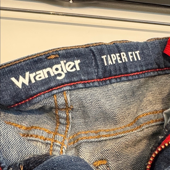 Wrangler Boys Taper Fit Blue Jeans Size 16 - Picture 3 of 8